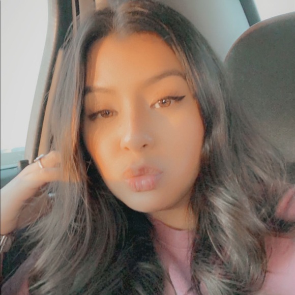 Meet your Posher, Erika - Picture 1 of 1